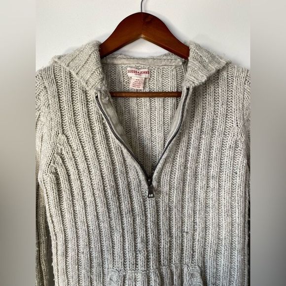 Guess Y2K Hooded Sweater Sz Medium (fits small) - Picture 5 of 6